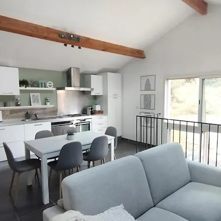 Holiday home Le Des Cazarelles *