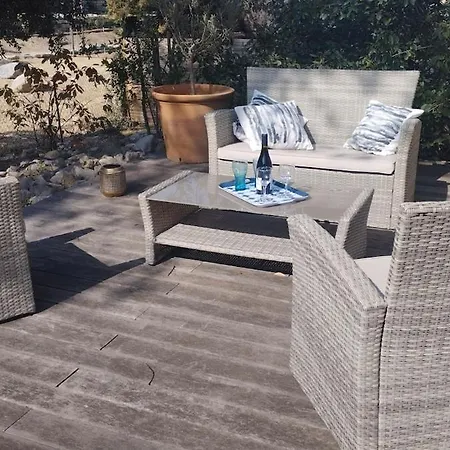 Le Des Cazarelles Holiday home