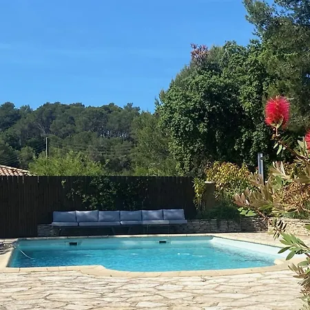 Holiday home Le Des Cazarelles